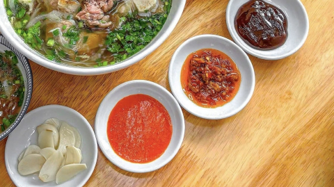 PHỞ CƯỜNG RÂU